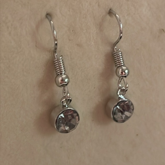 1” silver tone & bezel set clear Austrian crystal dangle drop earrings - Picture 6 of 13